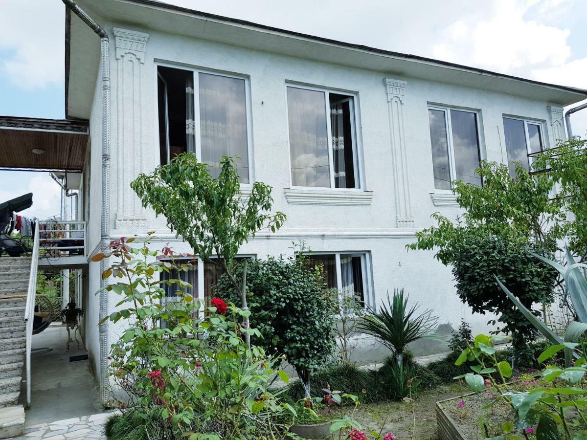 Shirim Guesthouse Zugdidi Exterior photo